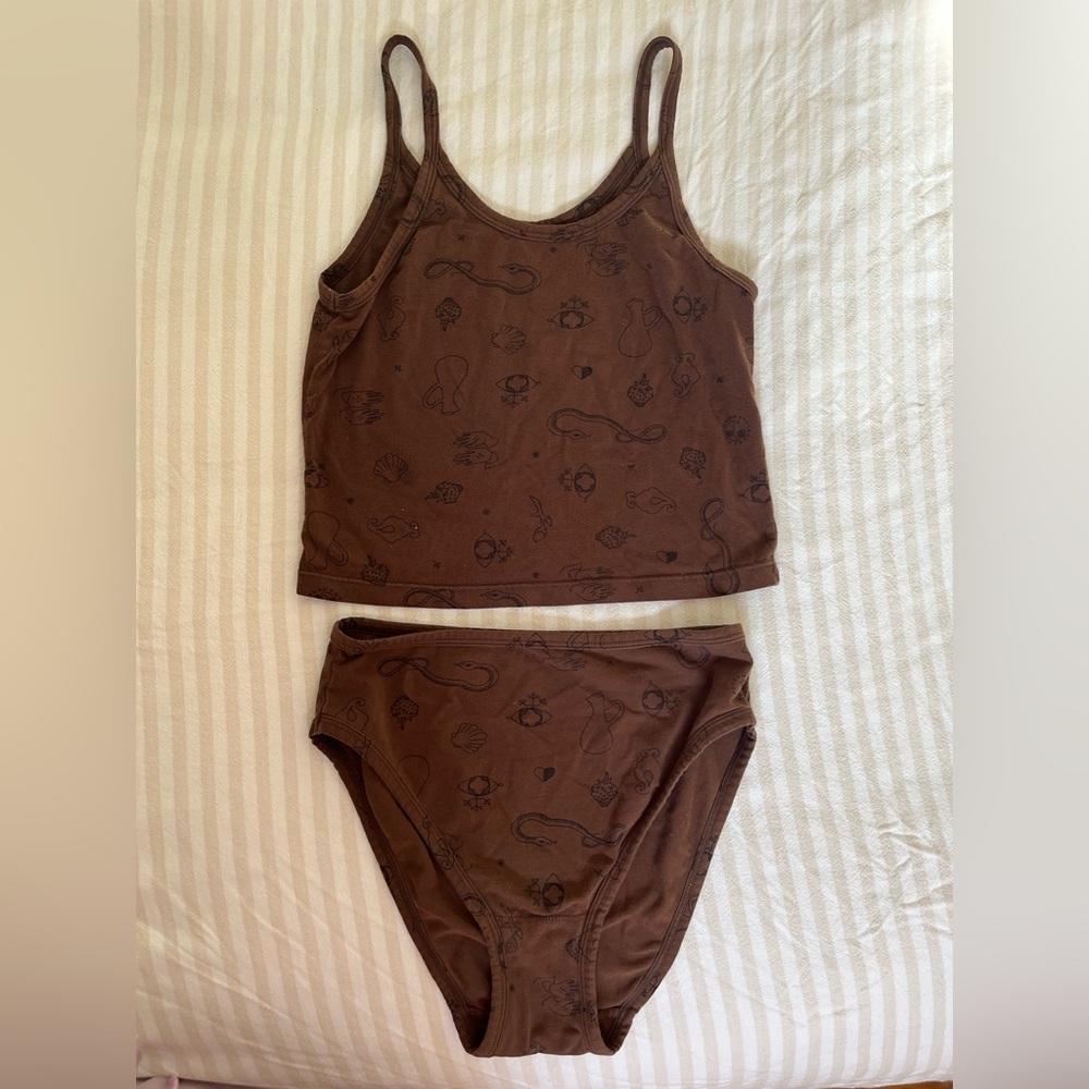 ARQ Charms Brown Crop Tank & HR Undies Bundle Size M